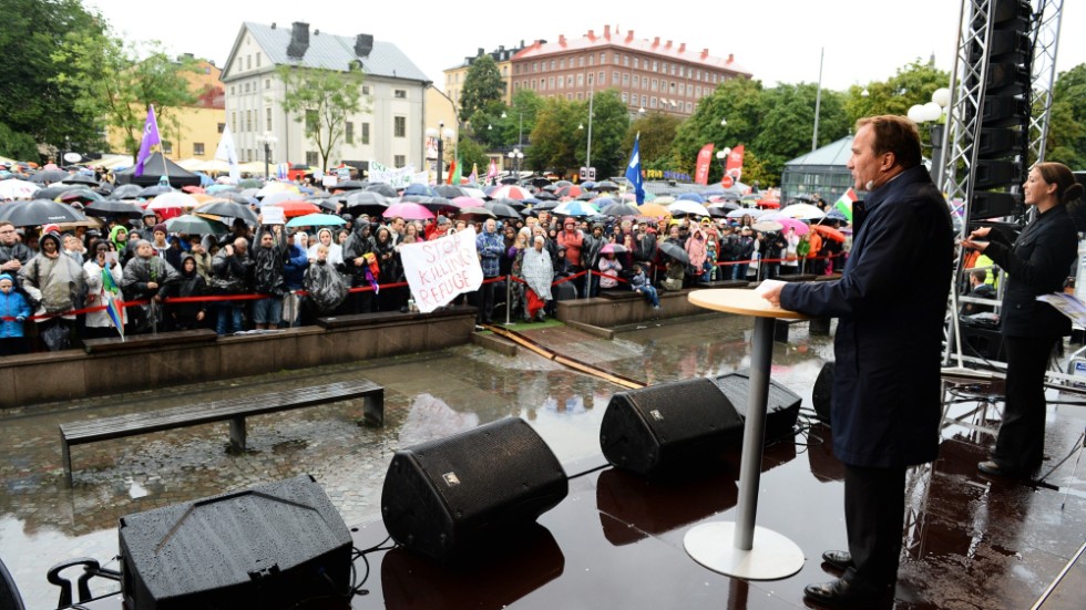 Tusentals människor lyssnade till Stefan Löfven på Medborgarplatsen den 6 september 2015.
