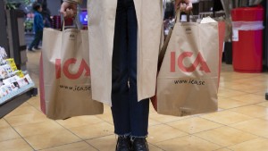 ICA återkallar lax efter listerialarm