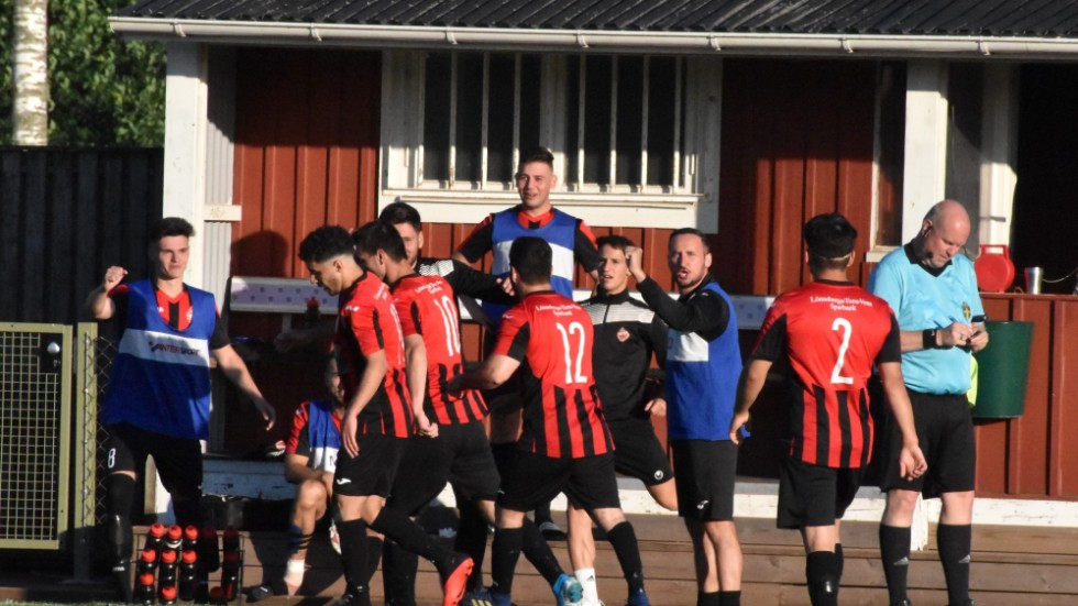 SK Lojal har inlett säsongen starkt med två segrar och en oavgjord. Ikväll väntar ett intressant toppmöte mot Södra Vi IF på bortaplan.