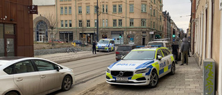 Stor polisinsats efter bråk på torg i Norrköping