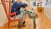 Äldre i Enköping ska fortsatt kallas "kunder"