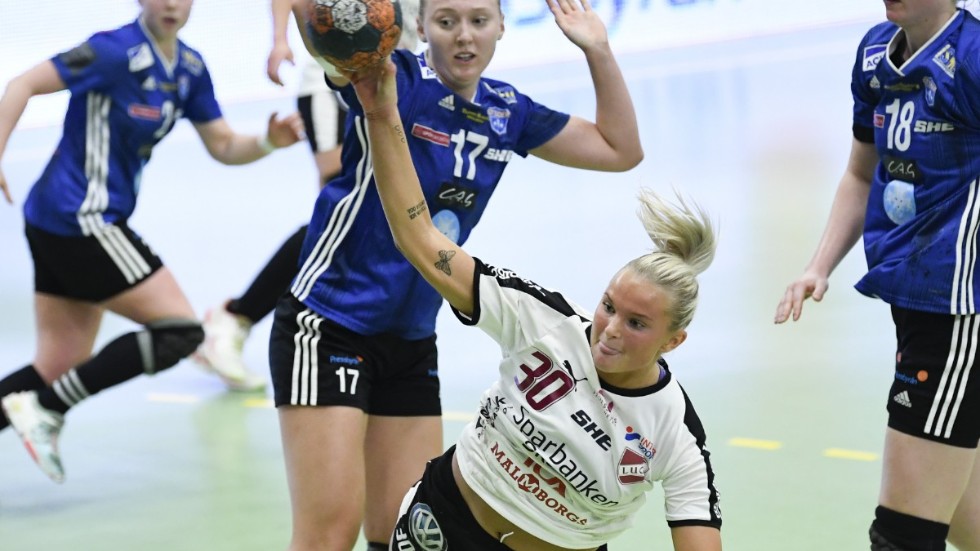 Lugis Clara Lerby får vänta på sin landslagsdebut efter att dragit av korsbandet. Arkivbild.