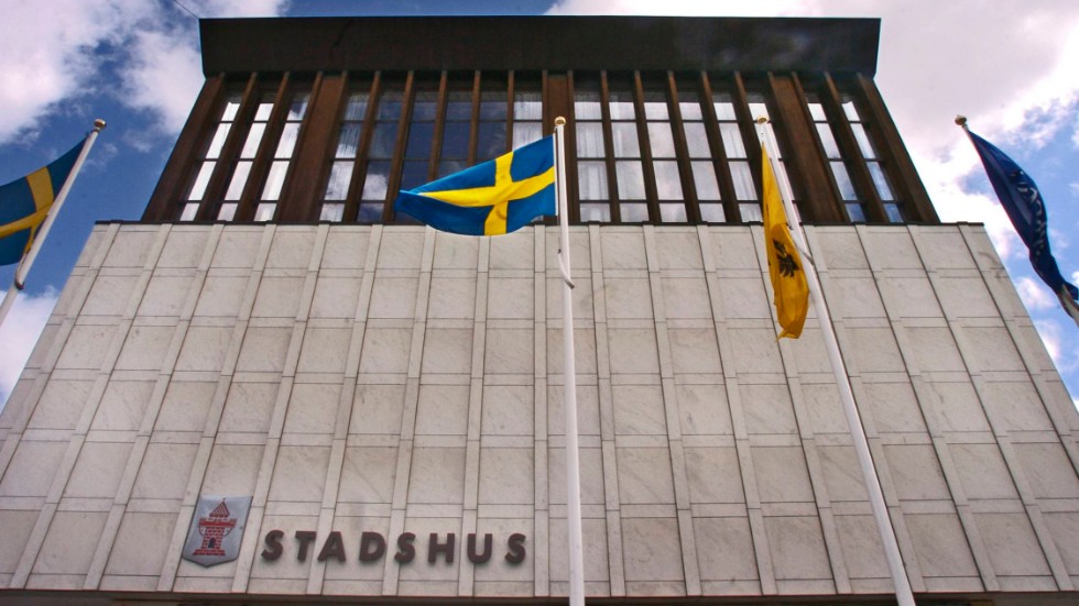 Stadshuset Nyköping, kommunpolitikerna måste åtgärda bristen på LSS-boenden. 