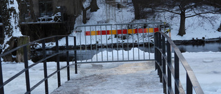 Översvämning och ismassor stänger delar av parken