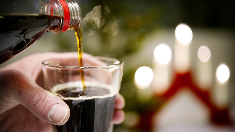 Skribenten uppmanar alla som ska ut i trafiken att fira jul utan alkohol.
