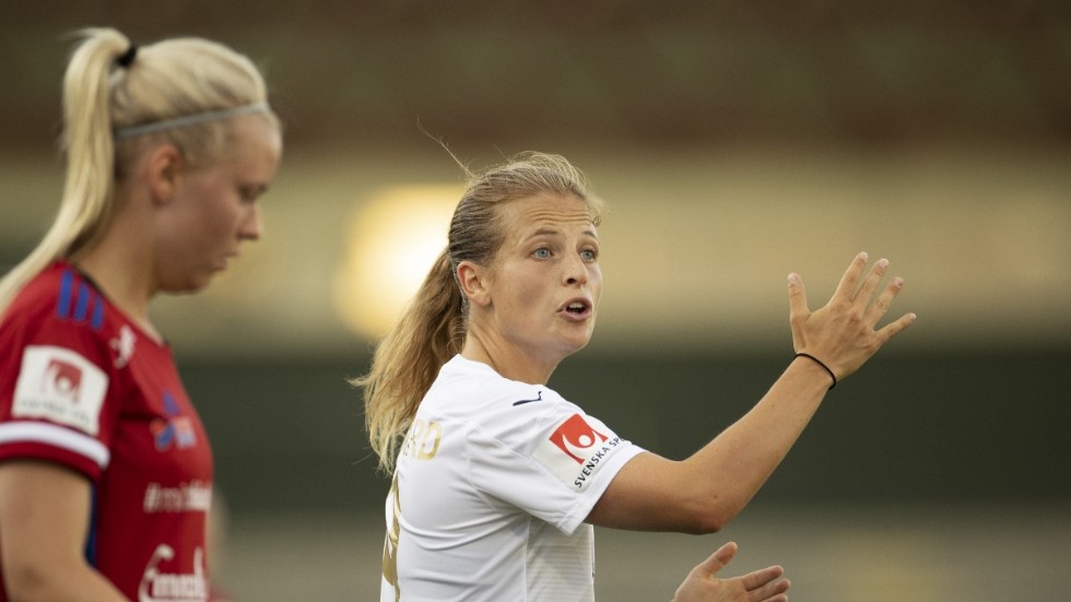 Allsvenska skyttedrottningen Anna Anvegård gjorde sitt första seriemål i år i 3–0-segern borta mot hennes tidigare lag Växjö.
