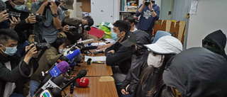 Tio döms för flykt från Hongkong