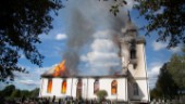 Kyrkan brann ner – men inventarier räddades