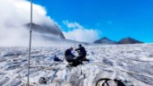 Larmet: Mätpålar spolas bort när glaciärer dör