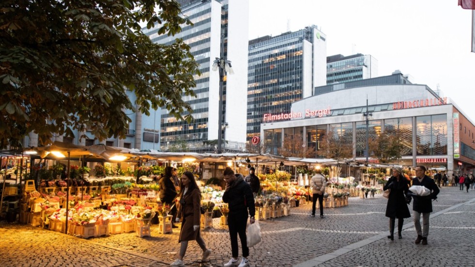 På Hötorget i centrala Stockholm bedrivs daglig torghandel, med försäljning av bland annat frukt och grönsaker. Arkivbild.