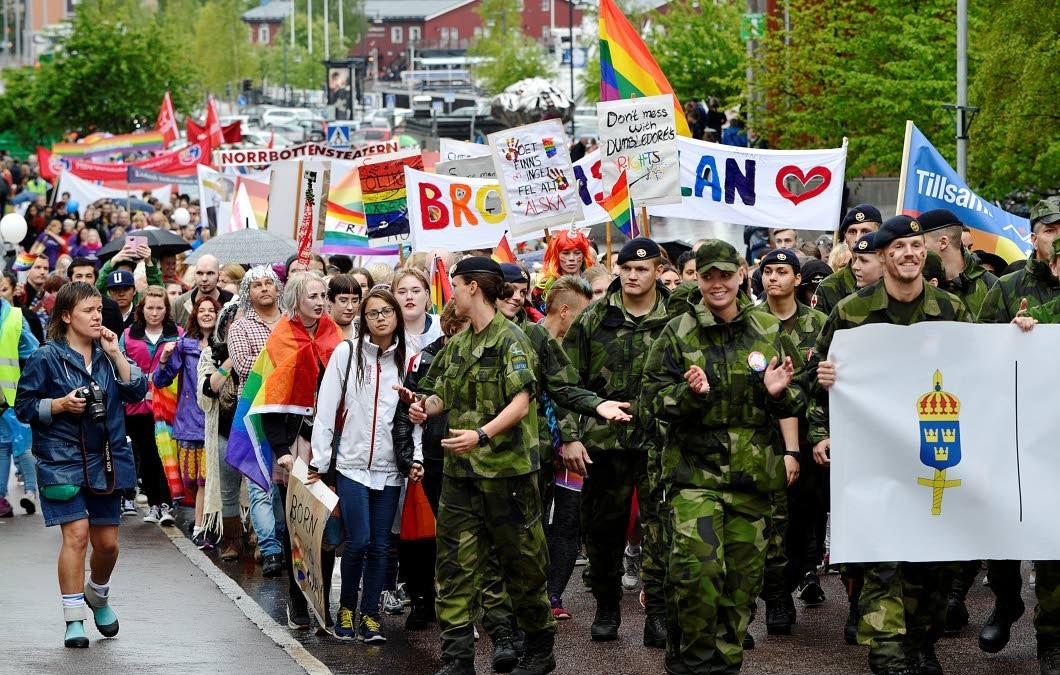 Försvarsmakten ändrar Inställning Till Pride Efter Jo Kritik