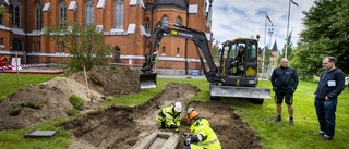 Därför är det avspärrat vid Luleå domkyrka • Arkeologer söker efter lämningar ✓ Har hittills hittat gravkammare och kvarlevor