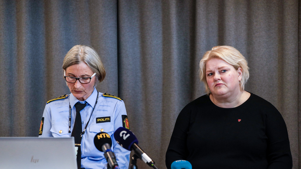 Polischef Brit Fysken och Solveig Vestenfor vid Åls kommun under en pressträff på söndagen.