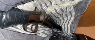 Fyndet i Norrköpingsbons garderob: Ett avsågat hagelgevär