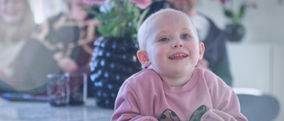 Edith, 3 år, drabbad av sällsynt cancer – har förlorat ögonen