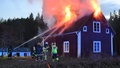 Villa totalförstörd i kraftfull brand under morgonen