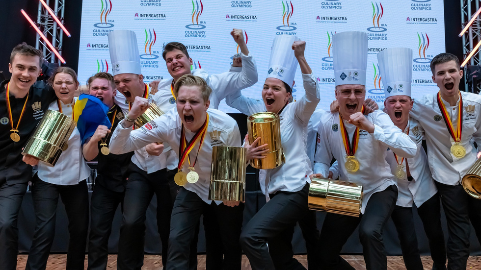 Juniorkocklandslaget, där Melvin Glimstål är lagkapten, vann OS-guld vid Culinary Olympics 2024.