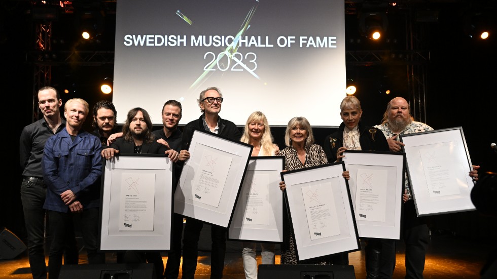 De nyinvalda i Swedish Music Hall of Fame. Olle Adolphson representerades av sonen Linus Adolphson (längst till höger).