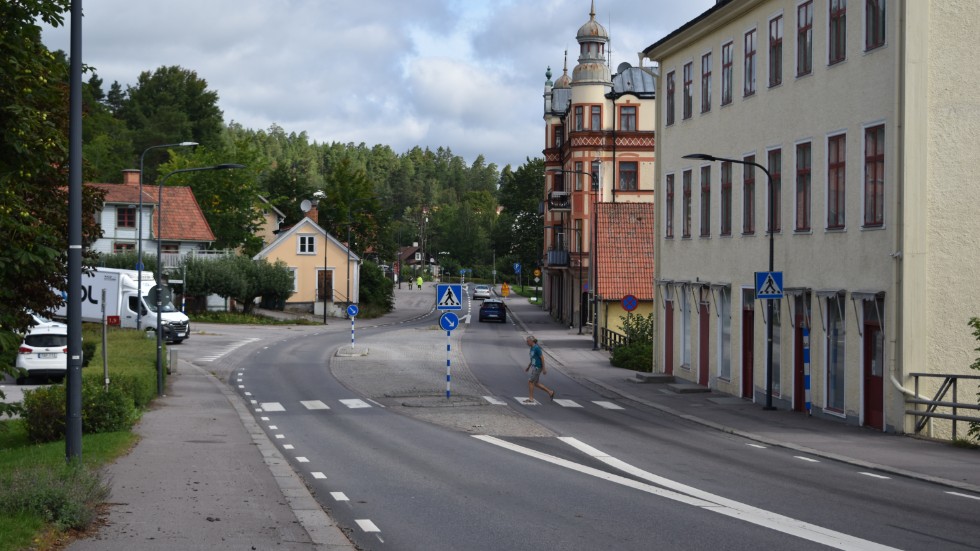 Runt 6000 fordon passerar Storgatan i Kisa varje dag. 