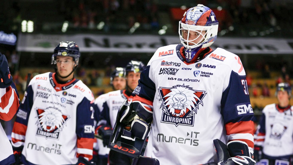 Linköpings målvakt Jesper Myrenberg deppar efter förlusten i torsdagens ishockeymatch i SHL mellan Modo och Linköping HC i Hägglunds Arena.