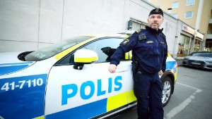 Eskilstunapolisen först i Sverige med kroppskameror ✓Kan avslöja det ögat inte ser ✓"Bra vid skjutningar" ✓Så funkar de
