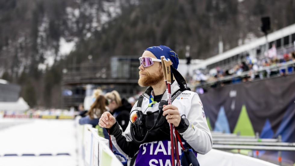 Anders Byström, chef över det svenska landslaget i längdskidor, har lite ont i magen inför stafetten: "Det är den värsta för mig att stå och se på."
