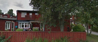 Kedjehus på 135 kvadratmeter från 1976 sålt i Strängnäs - priset: 2 400 000 kronor