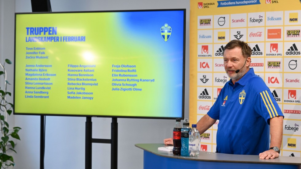 Förbundskapten Peter Gerhardsson presenterade truppen till landskamperna mot Kina och Tyskland på en presskonferens i Solna.