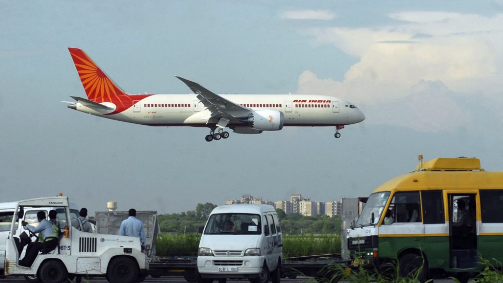 En 787 Dreamliner tillhörande Air India flyger in för landning. Arkivbild.