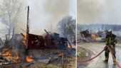 Fullt utvecklad ladugårdsbrand utanför Malmköping