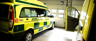 Därför dröjer upphandlingen av ambulanser