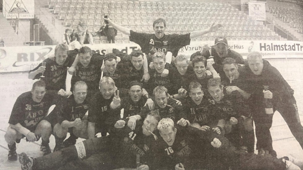Här är laget som tog Vimmerby IBK upp till division ett för tjugo år sedan. Nu är det på väg att hända igen.