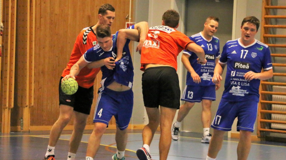 Öjebyn mot Uppsala i handboll division 2 för herrar.