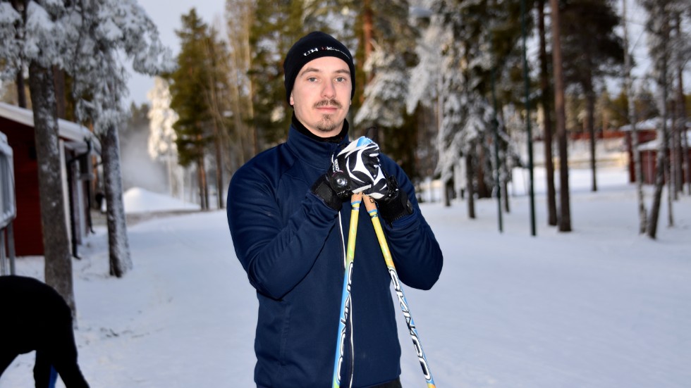 "Jag såg att de hade öppnat lite av spåret och då tänkte jag att jag ville testa åka för första gången för säsongen", säger Alexander Morin som var på plats för att testa skidorna. 