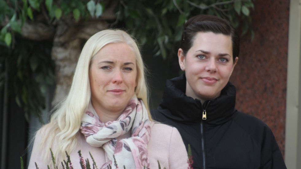 Matilda Råsmark och Sara Green ser ett ökat intresse för att ge kläder och annat längre liv. Resultatet blev en reko-marknad, där kläder och inredning ska få nya hem.