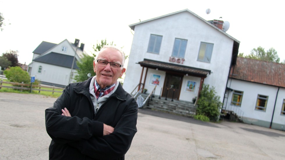 "Vi känner oss på undantag", menar Åke Eriksson, ordförande i PRO Södra Kinda som är en av de föreningar som bjuder in politiker till medborgarträff. 