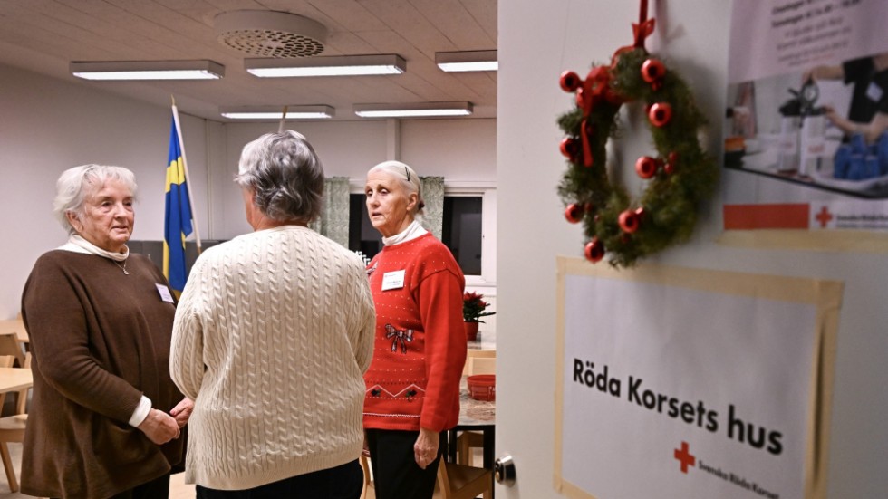 Till följd av det ökade stödbehovet öppnar Röda korsets hus i kretsens lokaler i Hovsjö, Södertälje. En mötesplats där det lokala stödbehovet och Hovsjöborna själva får styra verksamheten.