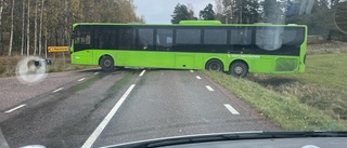 Här står bussen rakt över vägen: "En missbedömning"