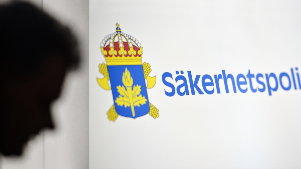 Terrorhotnivån i Sverige förväntas höjas. På torsdagen håller Säkerhetspolisen presskonferens.