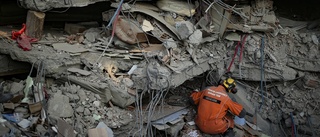 Över 33 000 bekräftat döda i jordbävningen