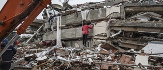 Erdogan till katastrofområdet – dödligaste jordbävningen på tio år