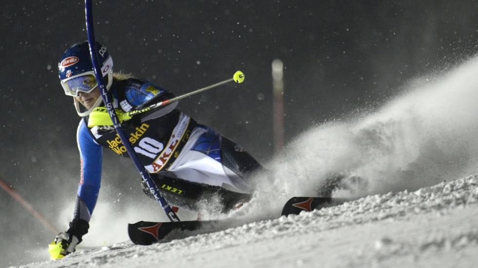 Mikaela Shiffrin när hon tar sin första världscupseger i Åre i december 2012.