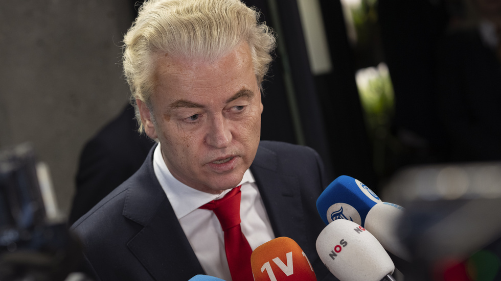 PVV-ledaren Geert Wilders intervjuas om regeringsbildningen efter förra veckans valseger. Arkivfoto.