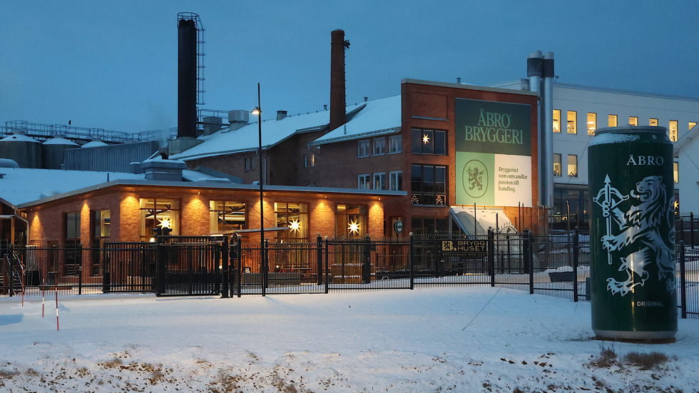 Åbro Bryggeri säljer fem av sina sex pubar. Brygghuset i Vimmerby blir kvar under Åbros vingar.