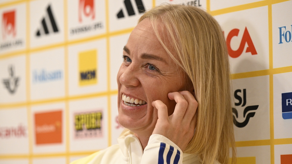 Caroline Seger på söndagens presskonferens i Málaga efter beskedet att hon slutar i landslaget.