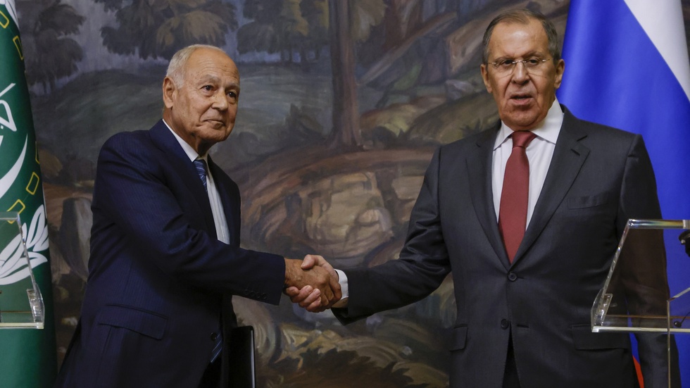 Arabförbundets generalsekreterare Ahmed Aboul Gheit och Rysslands utrikesminister Sergej Lavrov, fotograferade i Moskva på måndagen.