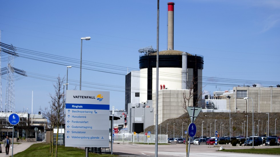 Nedläggningen av två reaktorer i Ringhals har bidragit till brist på el i södra Sverige. 