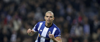 Pepe, 40, äldsta målskytten i Champions League