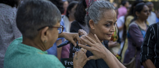 Indiska myndigheter anklagar Arundhati Roy