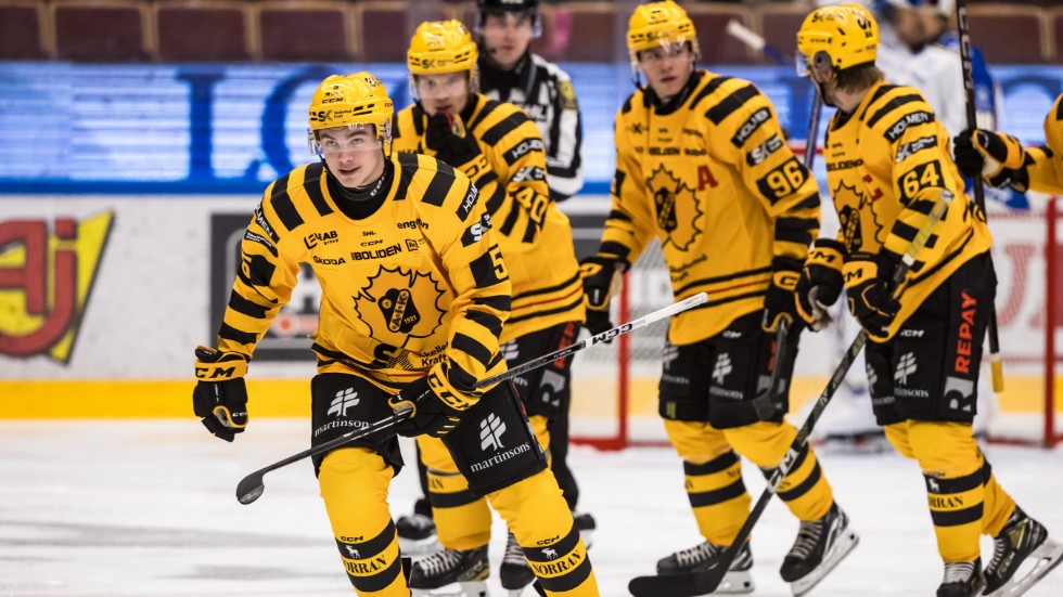 Axel Sandin Pellikka jublar. Hans mål blev matchavgröande.